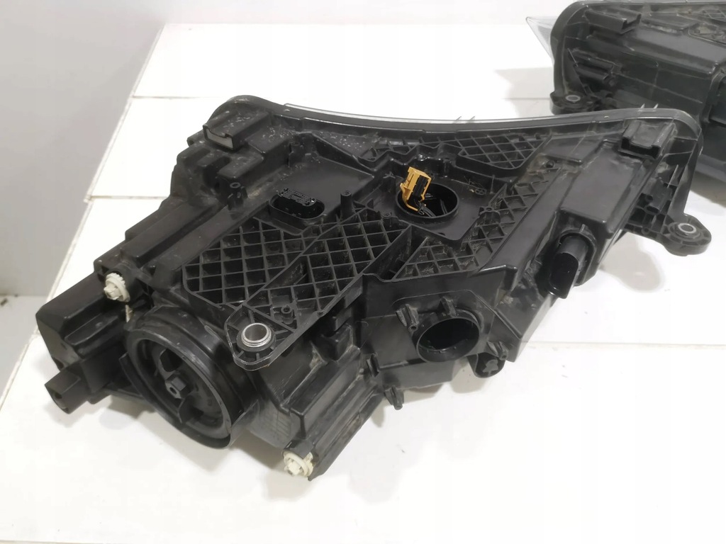 фото №14, Права - ліва лампа фара skoda superb iii 2015-2019 oryg całe !!!