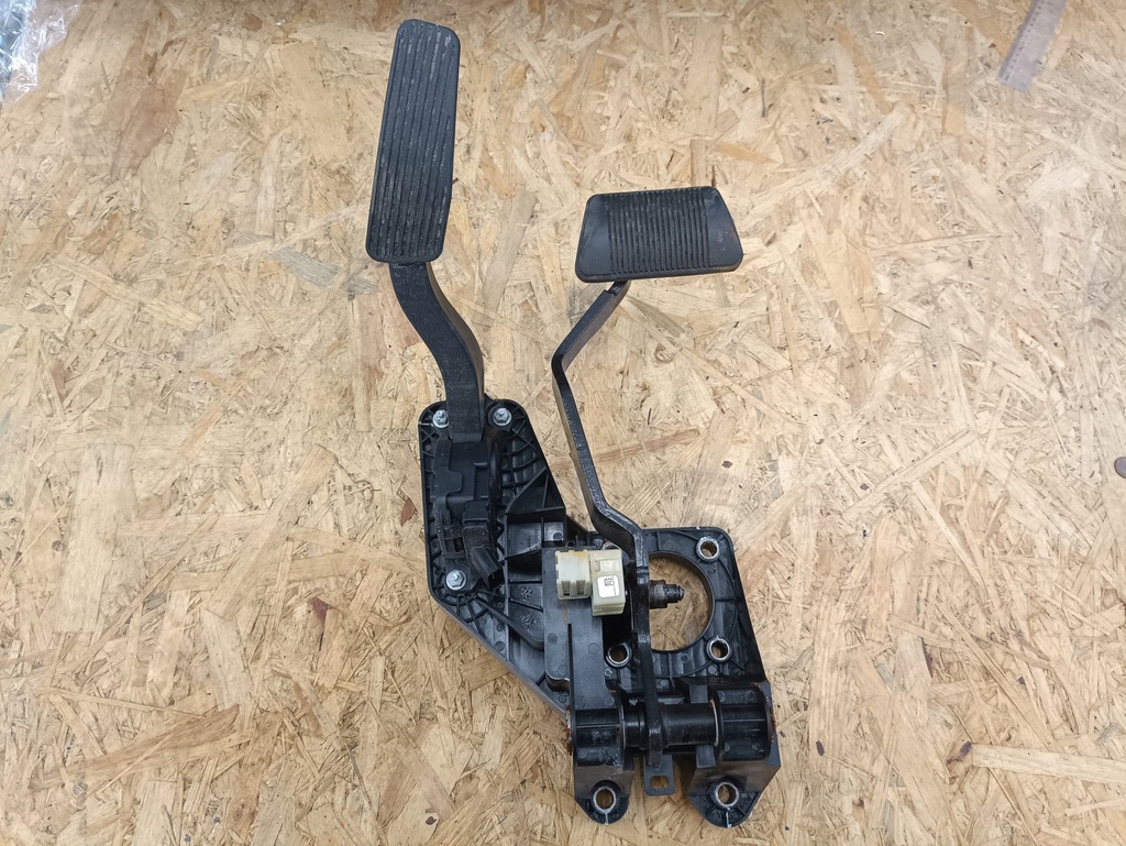 фото №1, Dodge grand caravan педаль газа педаль тормоза