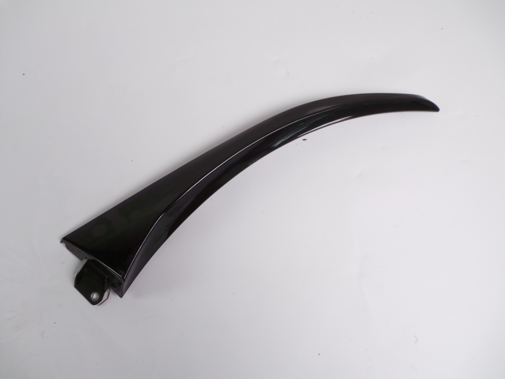 фото №1, Молдинг крышки задняя правая maserati levante 670111580