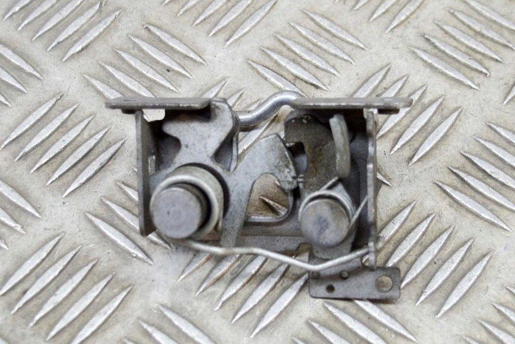 фото №5, Bmw x3 f25 xdrive 20d права сторона капот блокування капот 7210731 2.0 дизель 1