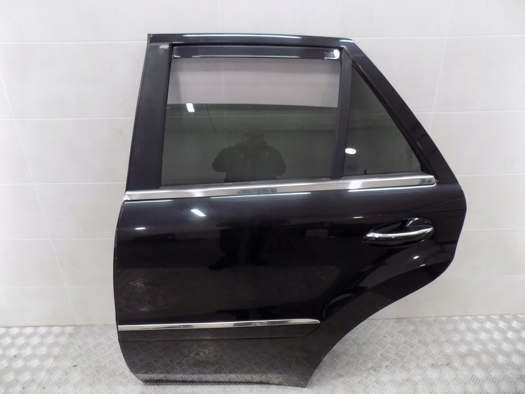 фото №1, Mercedes ml w164 дверь задняя задние левая