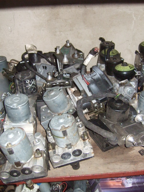 фото №1, Mercedes w203 w209 w220 насос тормозная abs sbc