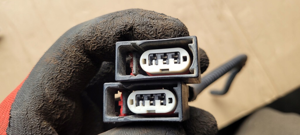 фото №8, Jeep wrangler jk штекер противотуманной фары колодка jeep dodge