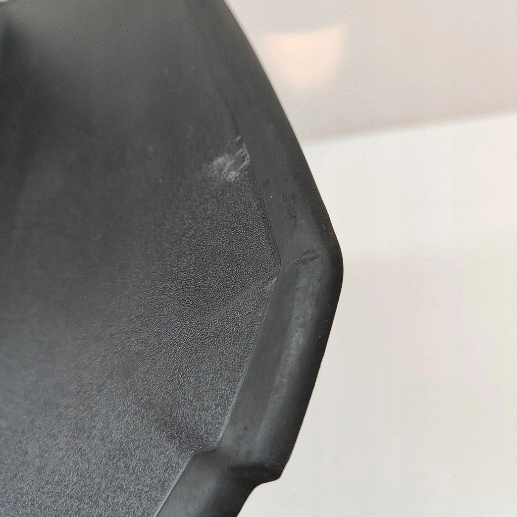 фото №8, Jaguar f-pace 2017 правая сторона молдинг pod фара задняя