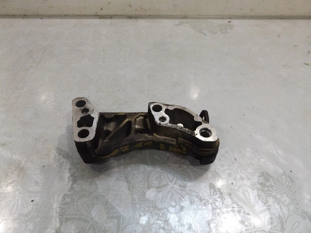 фото №1, 207 1,4 ehdi кронштейн двигателя 9637558580