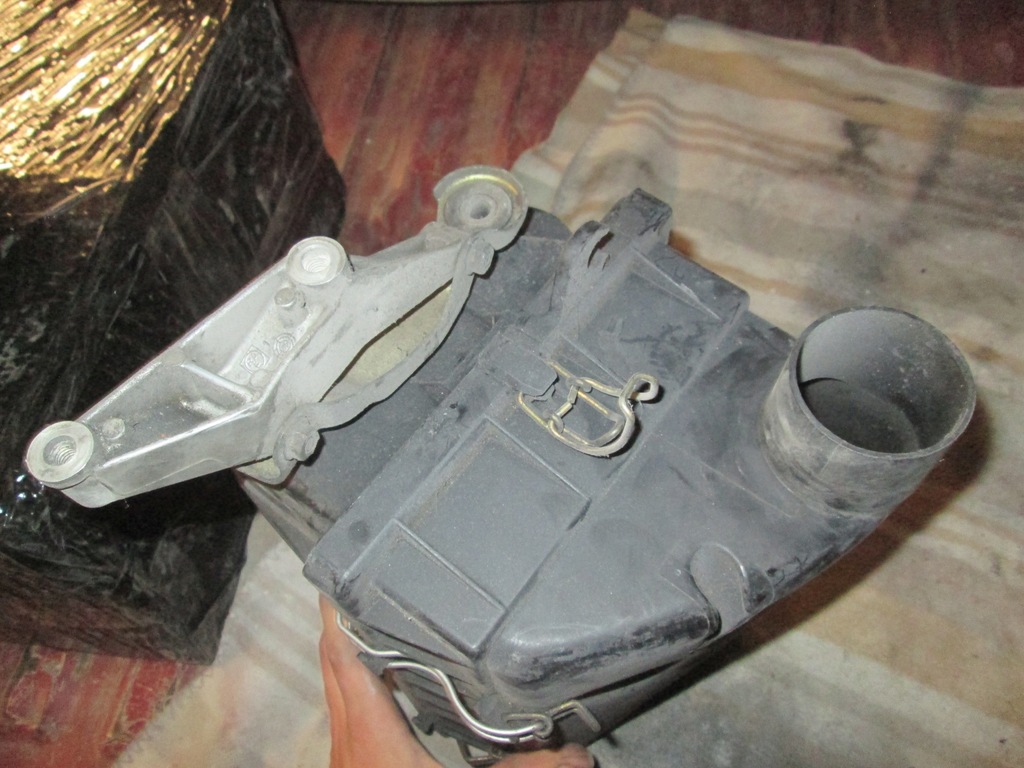 фото №9, Корпус фільтра повітря mercedes-benz w124 2.0d 6010940003