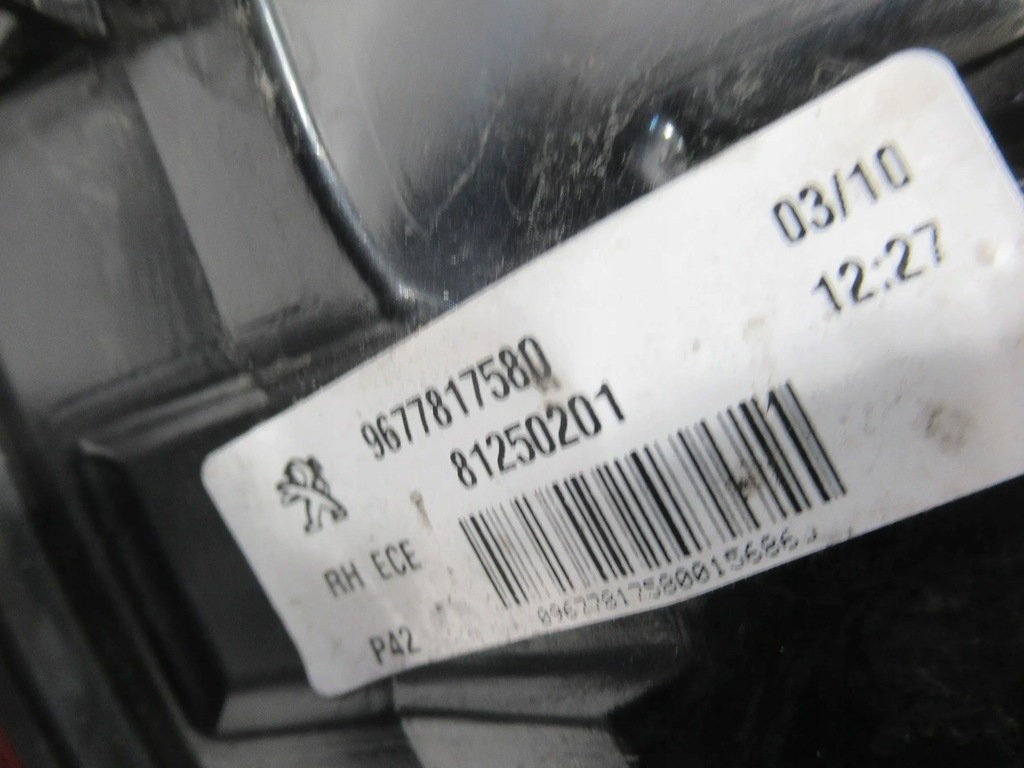 фото №6, Лампа задняя правая 9677817580 peugeot 308 ii h-b