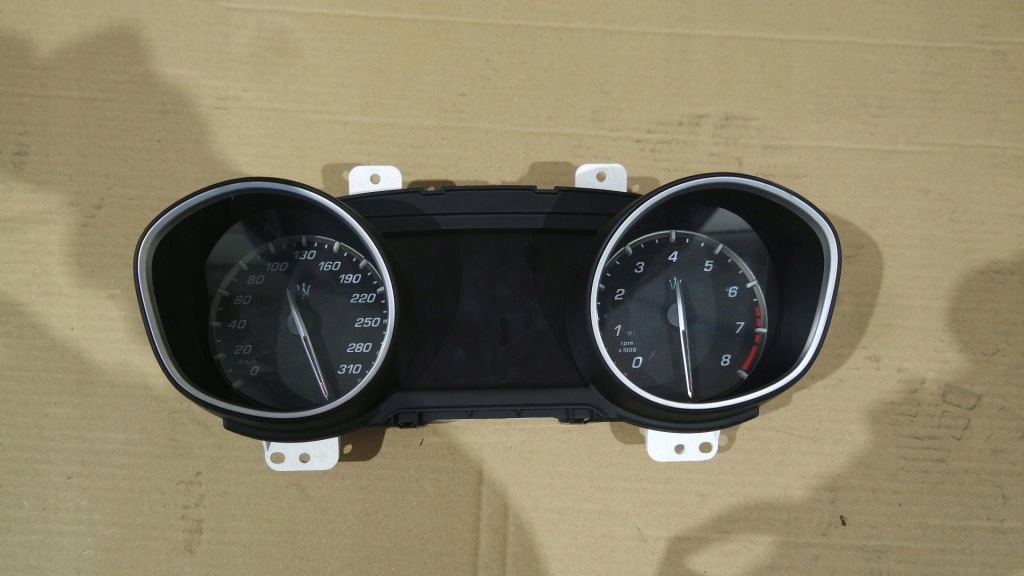 Панель приборів автомобільні maserati 503018860312 670105578 в Україні