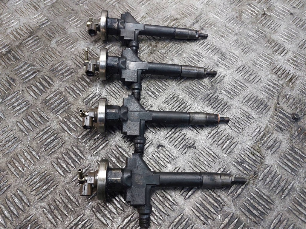 фото №1, Форсунка комплект mazda mpv ii 2.0 d 5870 13h50b