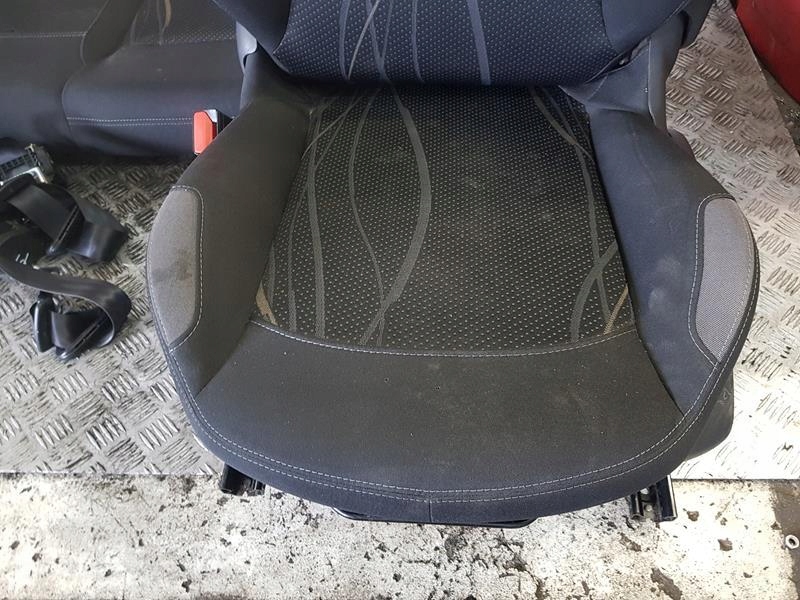 фото №7, Сиденье сиденья заднее сиденье задняя ремни peugeot 208 i 3d