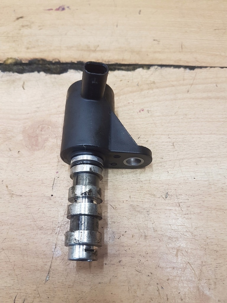 фото №1, Клапан датчик масла mercedes w213 2.0 cdi