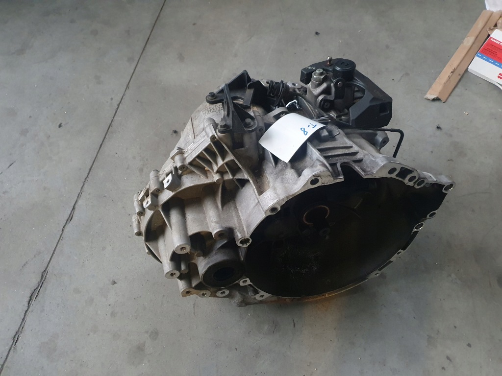 Купити Коробка передач передач volvo v40 d2 2.0 1285380