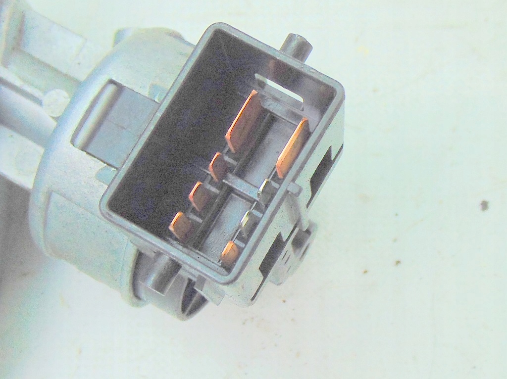 фото №12, Mazda 5 v i 2.0mzr-cd 07r замок зажигания + ключ