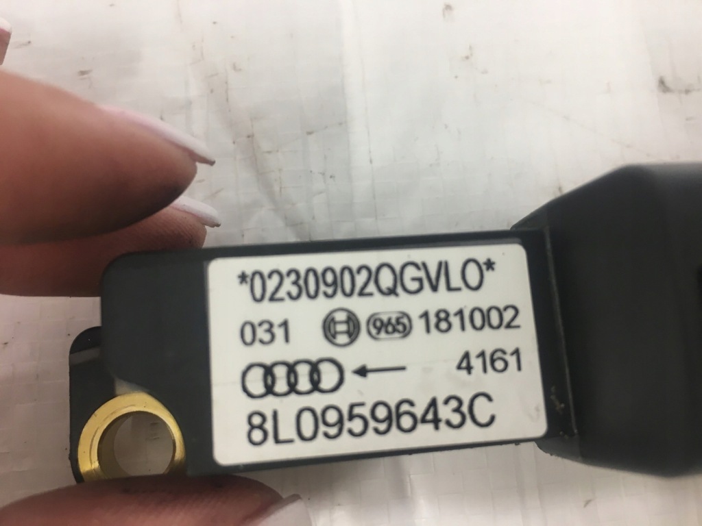 Датчик удара бокового audi a3 8l0959643c в Украине