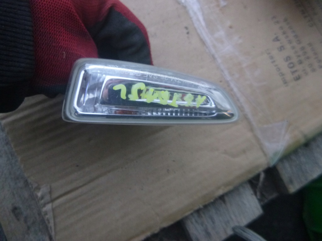 фото №1, Поворотник лівий 13273103 opel astra j