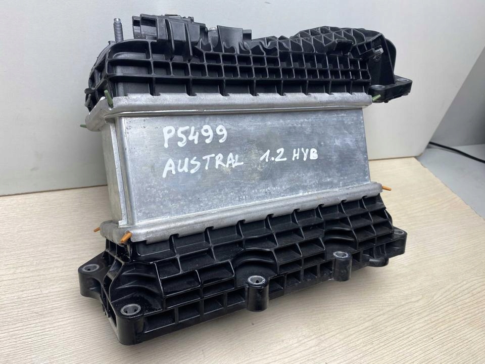 Колектор впускний / труба всмоктувальна renault austral 2024 140016552r Доставка