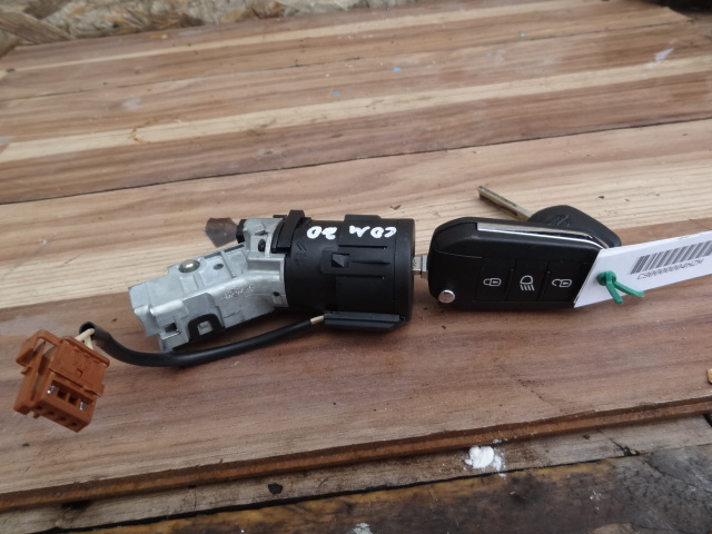 фото №1, Opel combo e 2020 1,2 замок зажигания + ключ иммобилайзер org