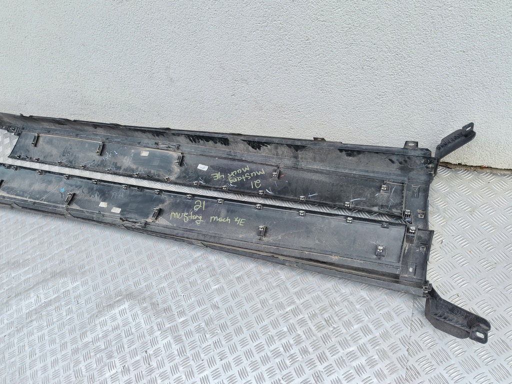 фото №9, Ford mustang mach-e 2021- молдинг поріг ліва права комплект usa