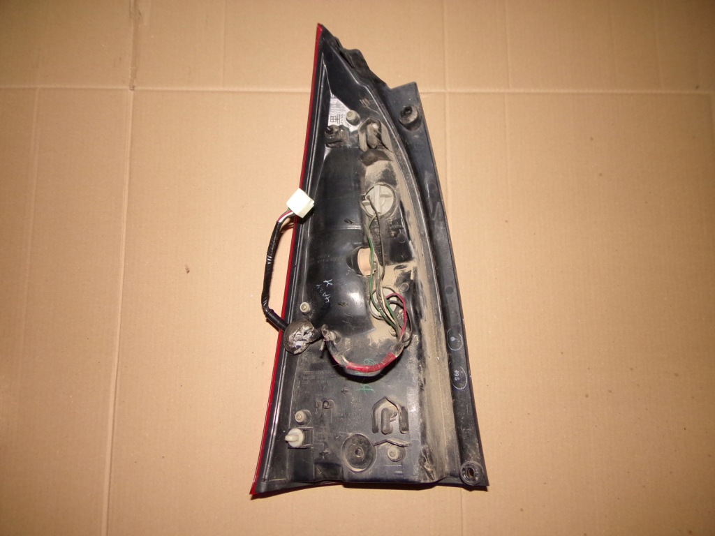 фото №2, Лампа правая задняя задняя вкладыш premacy europa