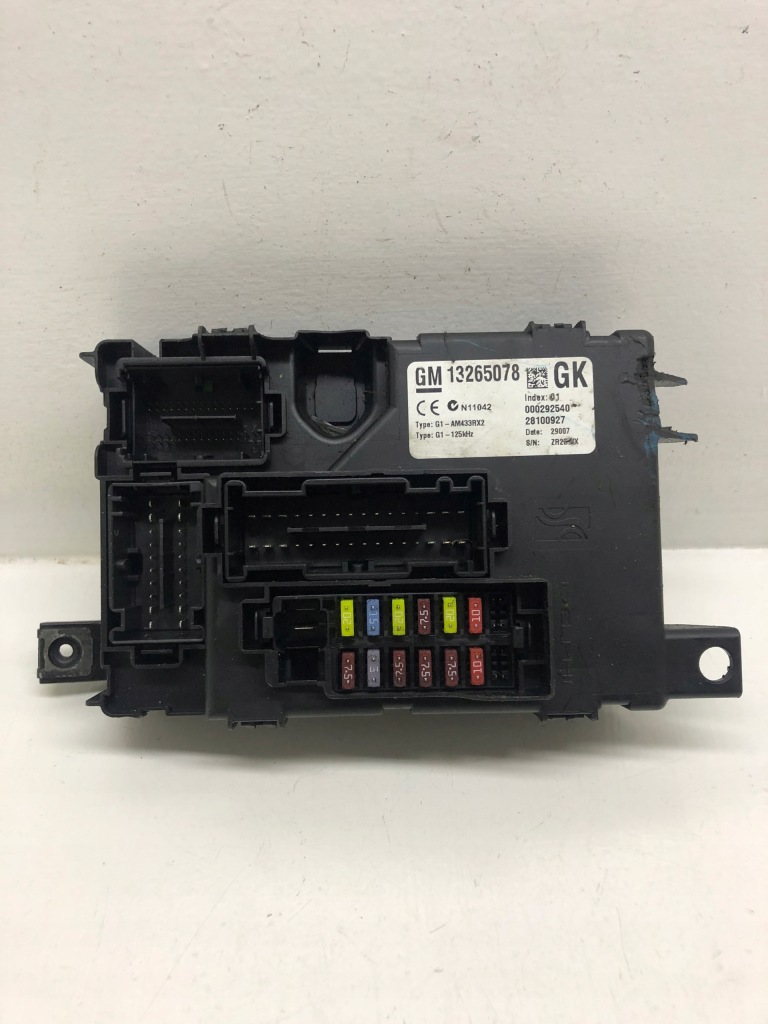 Купить Модуль коробка предохранителей opel 13265078