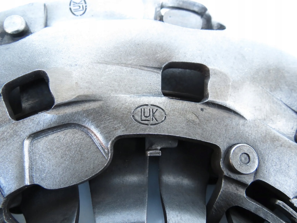 Зчеплення маховик з двома масами притиск диск комплект volvo v70 iii s80 ii 2.0f Зі Шроту