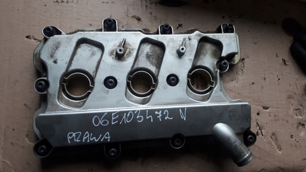 фото №1, S4 b8 крышка клапанов правая 3.0 tfsi s5 sq5 a6 c7