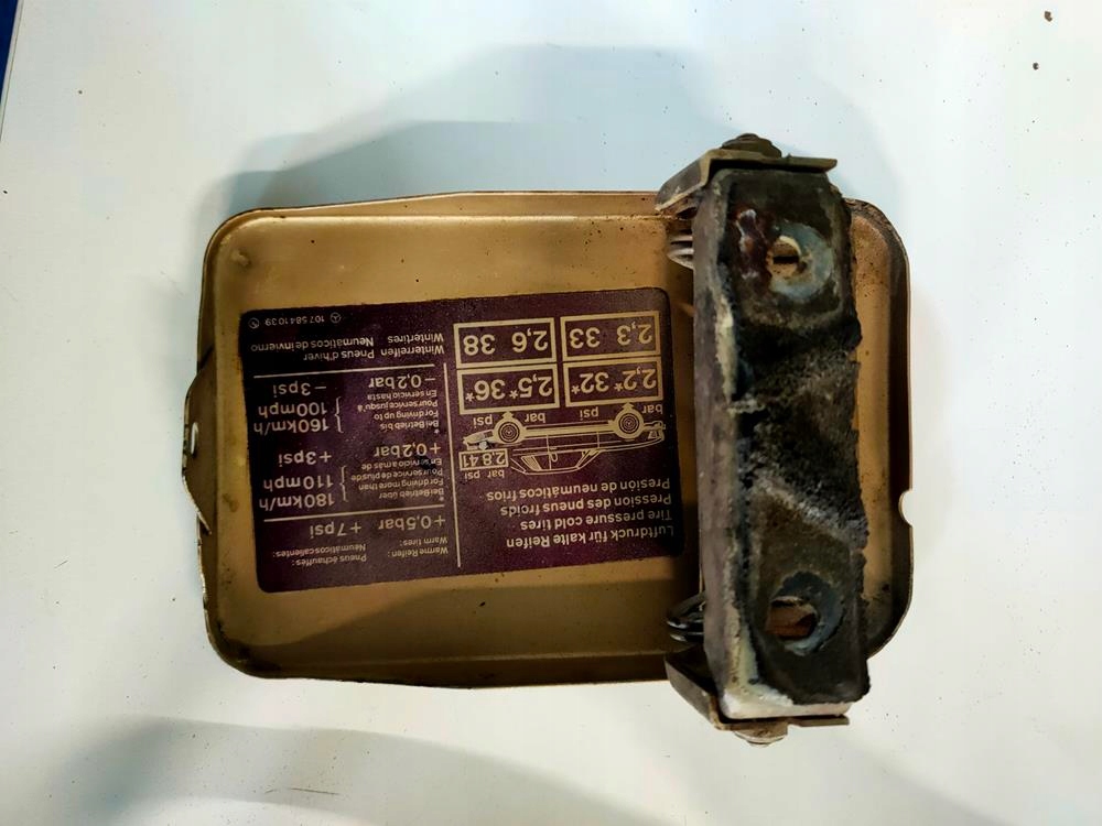 Крышка заливной топлива mercedes 107 sl/slc Цена