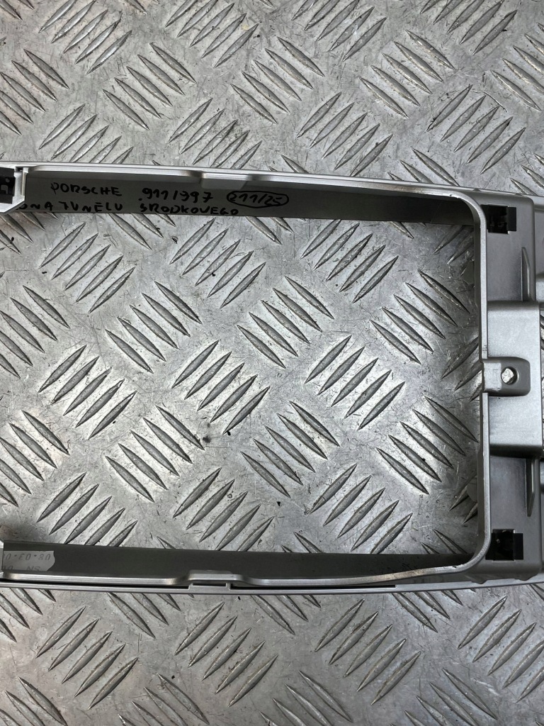 фото №7, Porsche оригинальный номер 99755326101 911 997 защита рамка корпус рычаг переключения передач