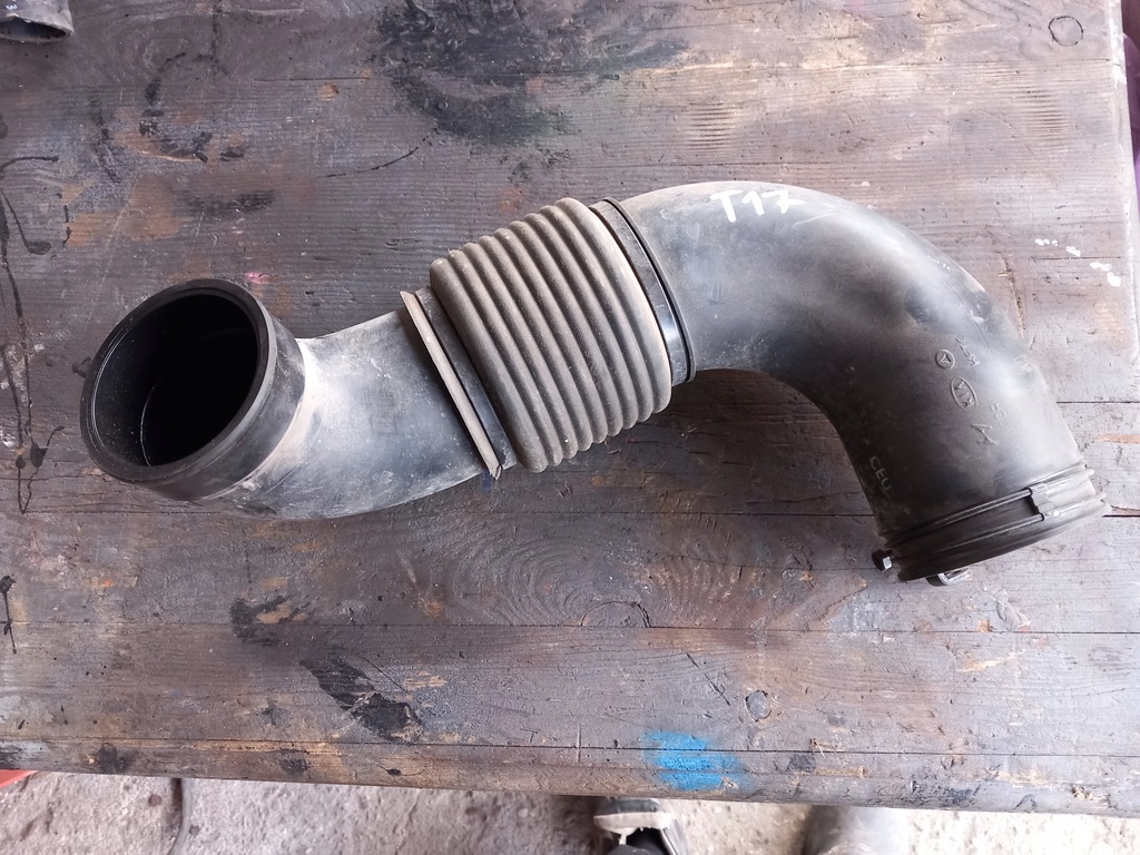 фото №1, 281392e250 труба воздухозаборник turbo kia sportage ii 2,0crd