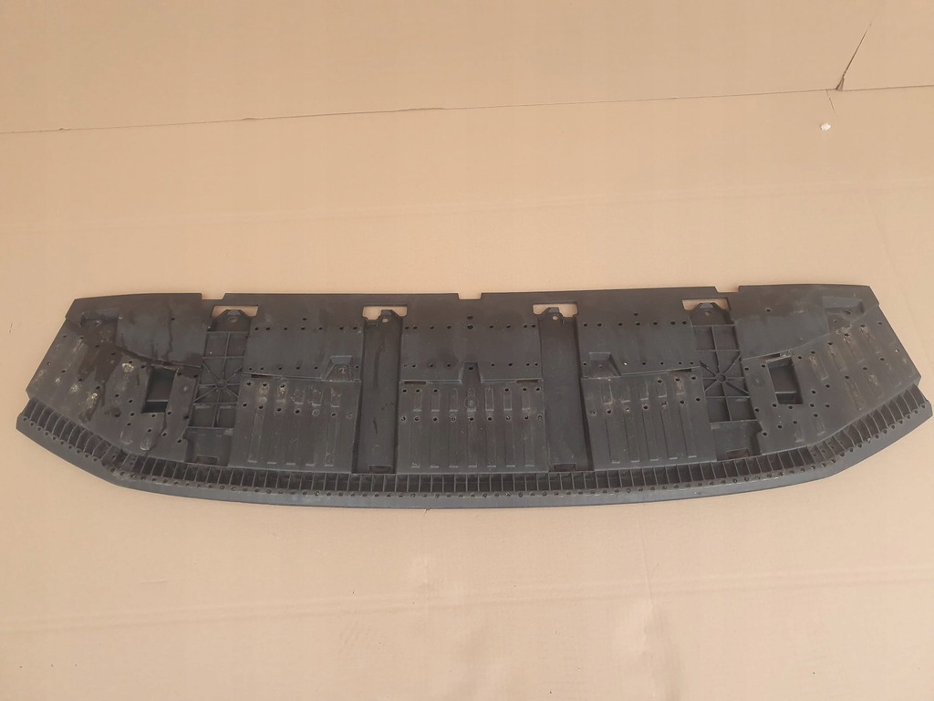 фото №1, Audi q3 8u0807233a захист плита pod бампер