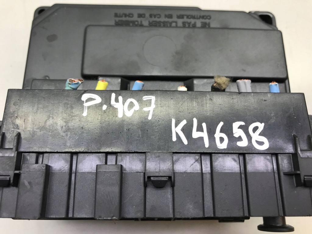 фото №11, Peugeot 407 2005 рамка / модуль предохранителей