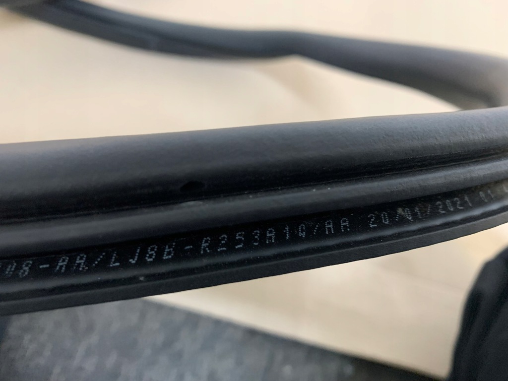 фото №14, Ford mustang mach-e rwd 21r прокладка дверь кузовная правый перед ory