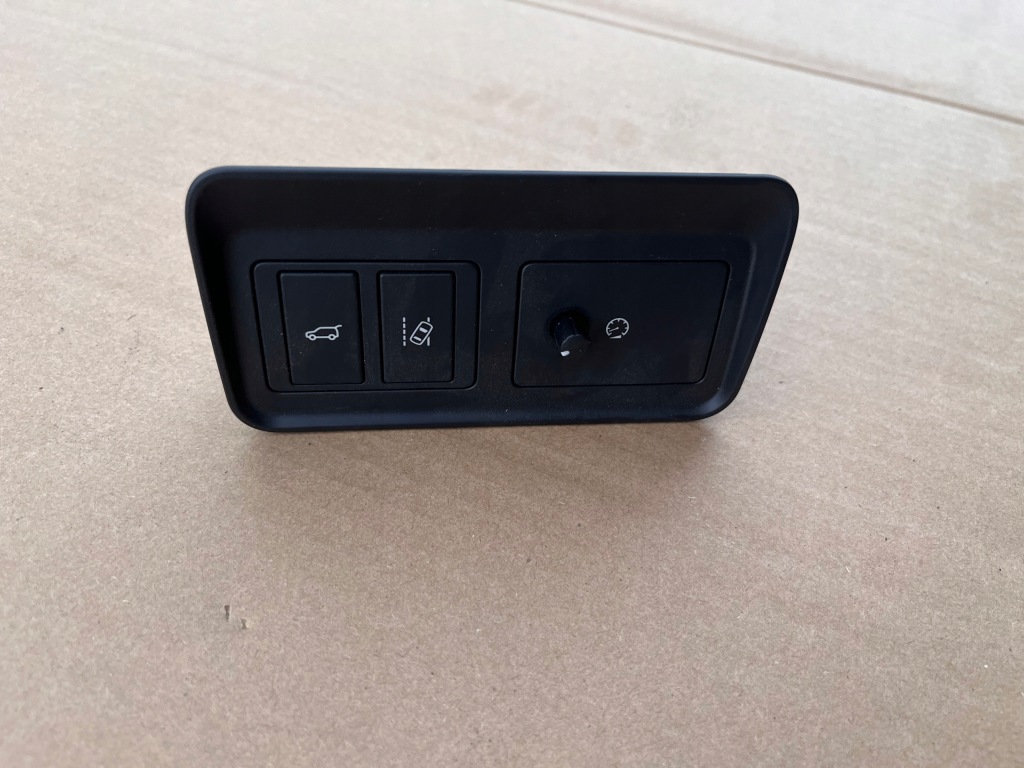 фото №1, Range rover sport l494 кнопка открывания крышки