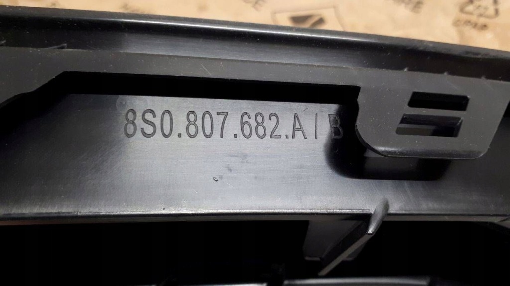 Audi tt s-line 2014-2018 решітка бампера права перед 8s0807682b Київ