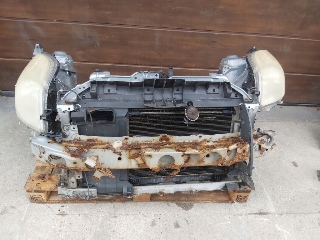 фото №6, Toyota yaris ii lift kompletny перед бампер капот