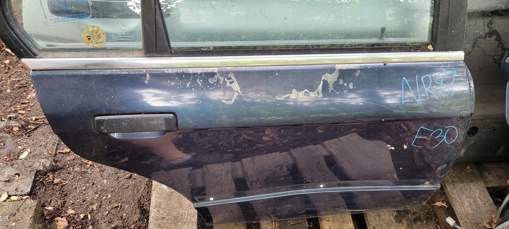фото №8, Дверь правое задние bmw e30 sedan wgięte