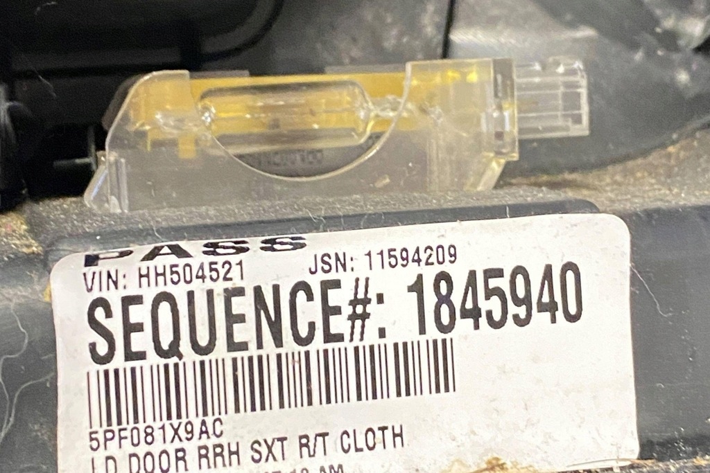 фото №7, Обшивка задних правых дверь dodge charger 5pf081x9ac 3.6l бензиновый 218kw