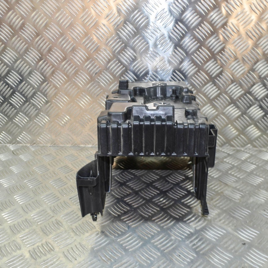 фото №5, Ford fiesta 2019 основание / корпус аккумулятор