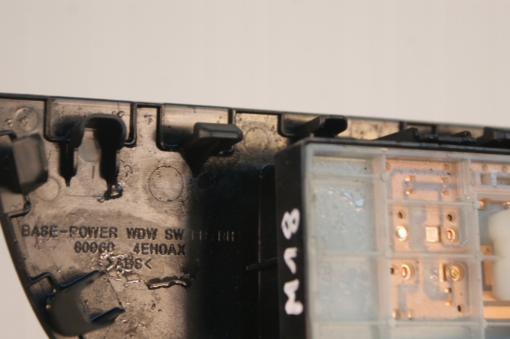 фото №10, Перемикач вікон правий перед nissan qashqai j11