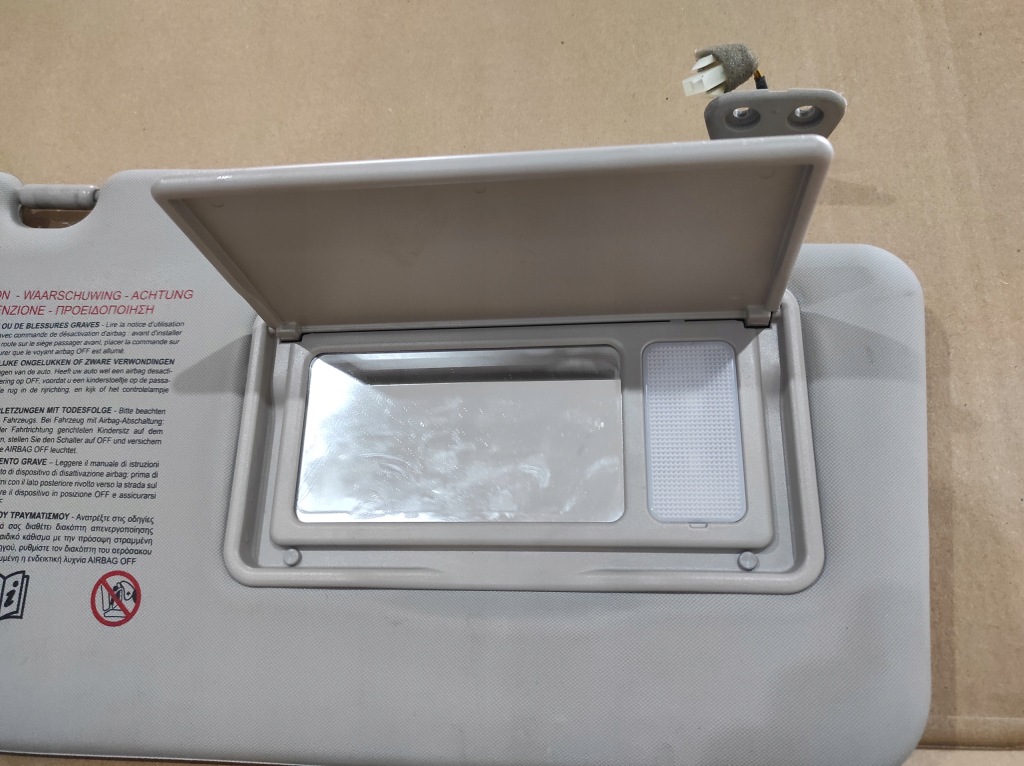 Козырёк накладка солнцезащитная правый  renault koleos 1 Доставка