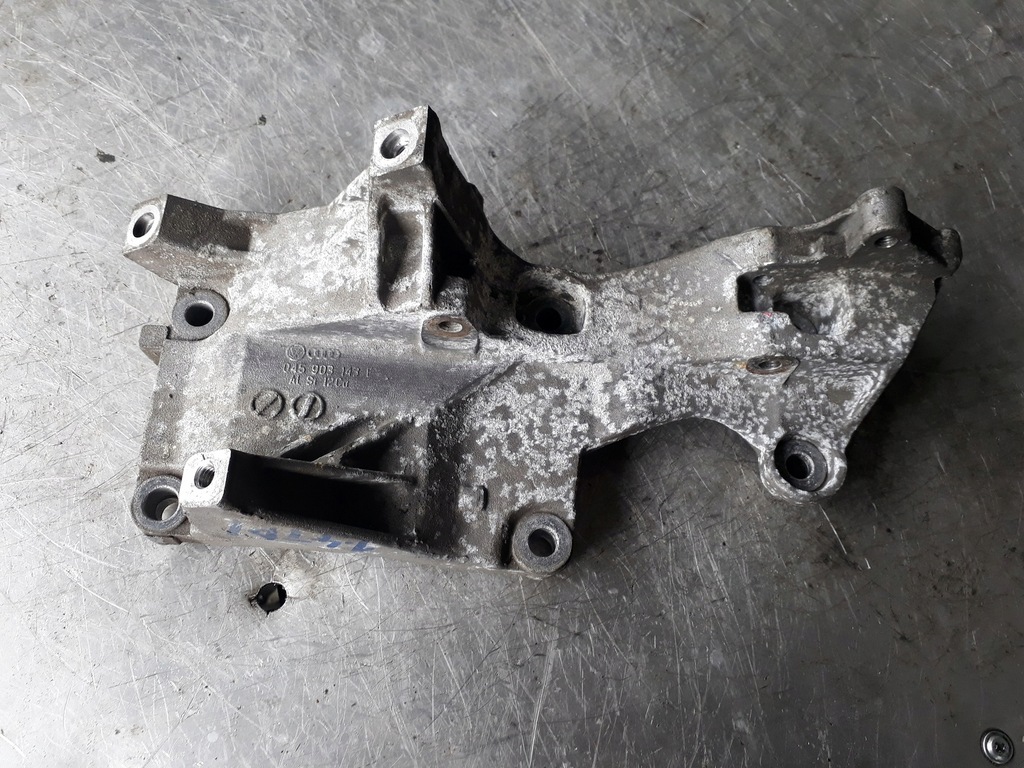 фото №3, Кронштейн генератора audi a2 1.4 tdi