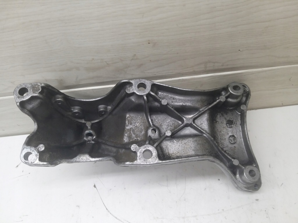 фото №8, Кронштейн кронштейн двигуна 3.0 tfsi a7 4g s4 b8 q7 c7 s5 ctu cak cgx 4g0199307h