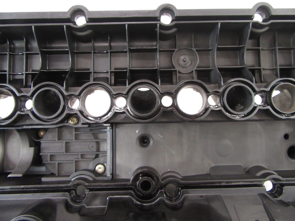 фото №12, Крышка клапанов bmw e38 e39 e46 e53 2.5 3.0 m57 167km 184km 193km 306d1