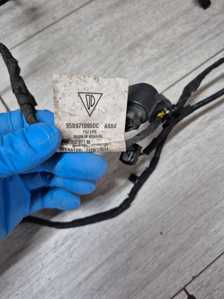 15730. macan электропроводка pdc перед 95b971095dc с Разборки