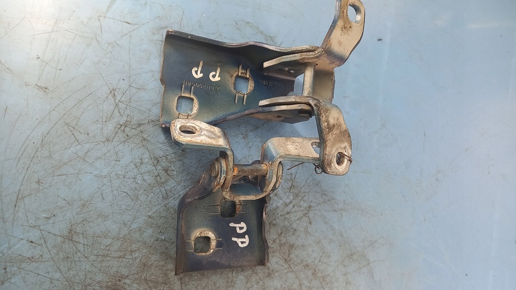 фото №1, Петля дверь правый перед chrysler sebring 06r seda