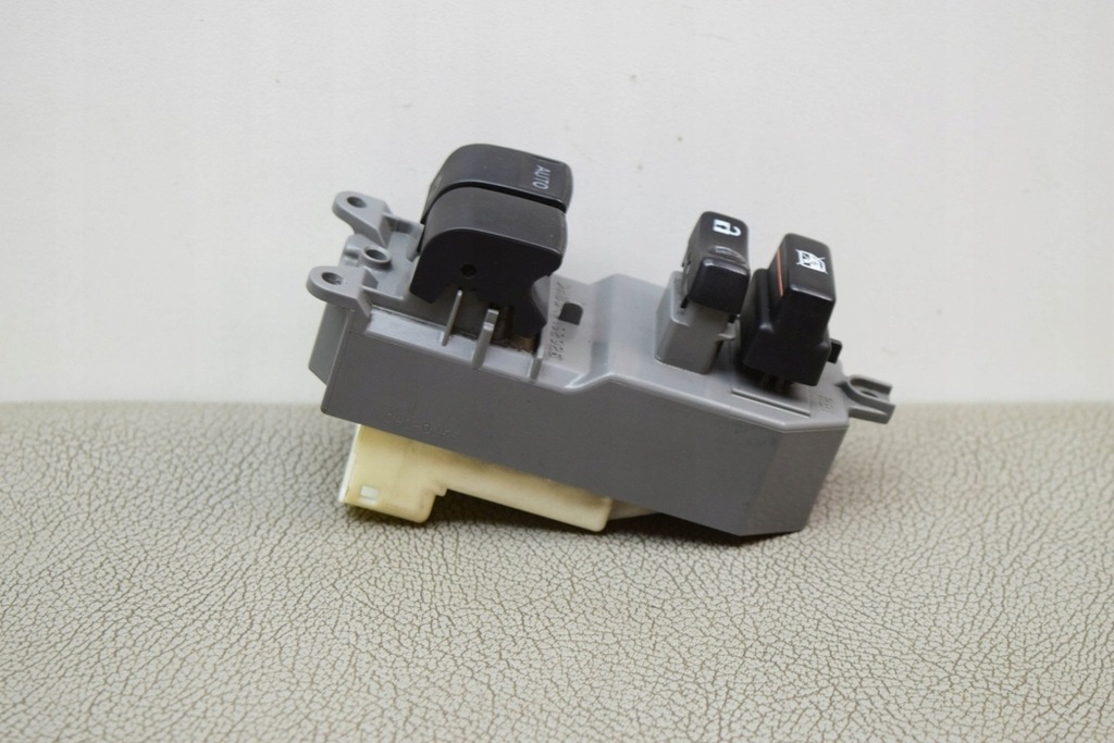 фото №10, Кнопка керування вікон лівих передніх двері toyota