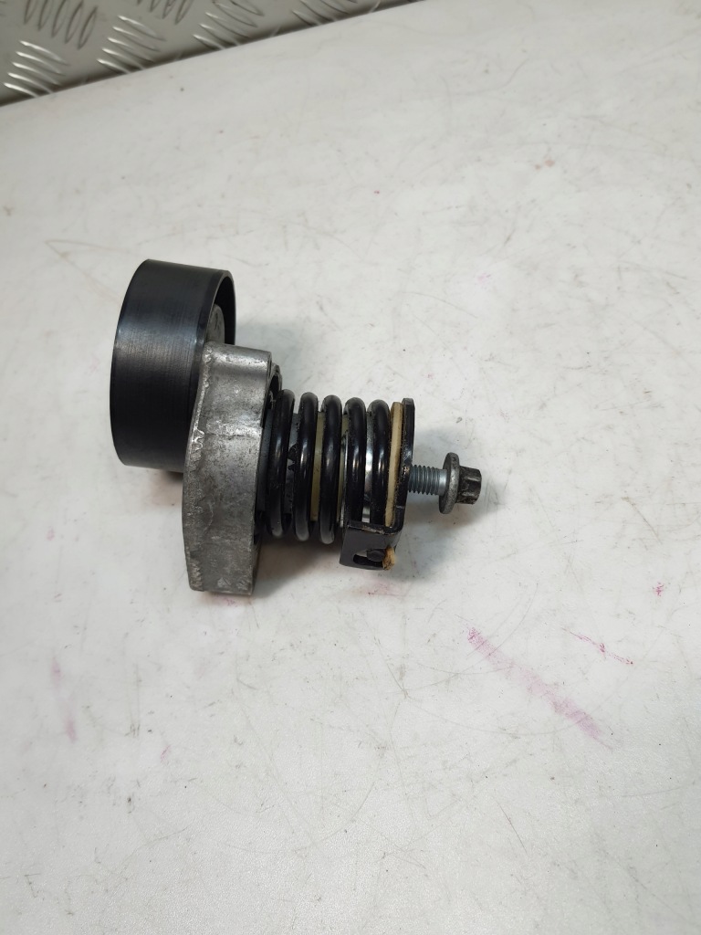 Ролик натяжитель ремень mercedes w203 1.8 2.0 950138 Киев