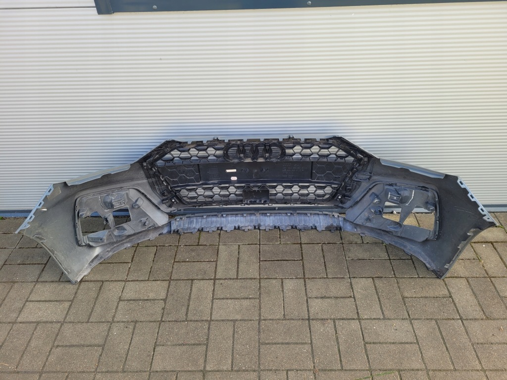 Audi a1 82a s line 18- бампер перед передний Киев