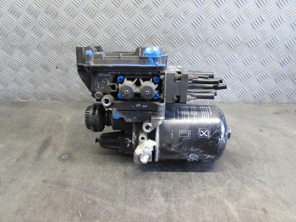 фото №1, Клапан воздуха осушитель scania r, p, g 420 9325100030 , 1763425