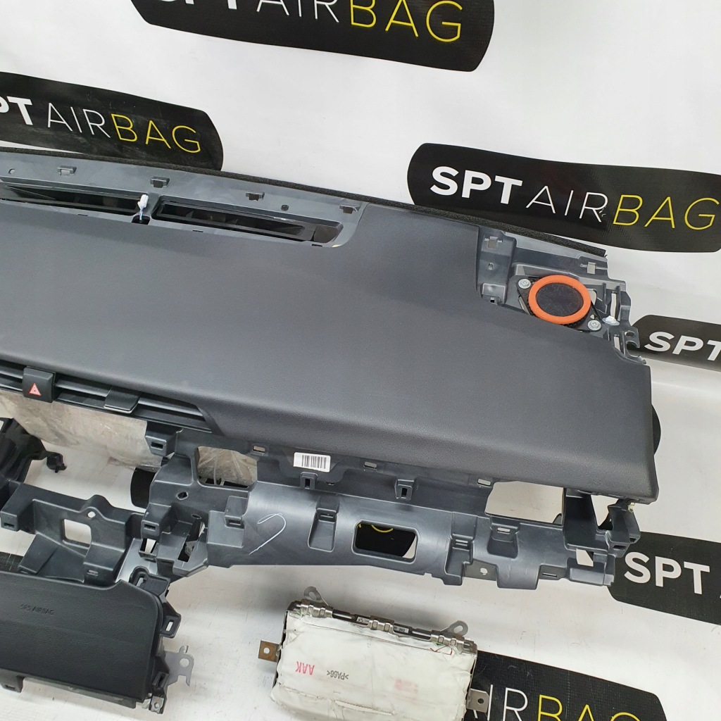 фото №4, Camry приборная панель консоль подушки безопасности ремни подушка безопасности